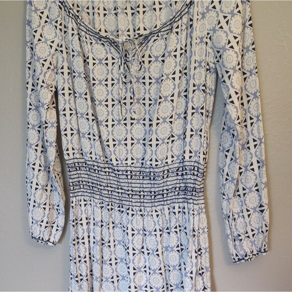 Max Studio Blue White Printed Smocked Waist Dress Size Medium - Picture 10 of 11